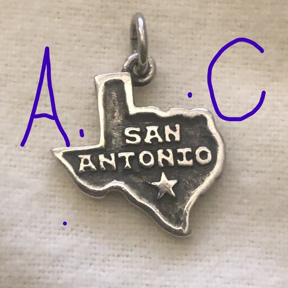 Meet your Posher, Andrea - Picture 8 of 9